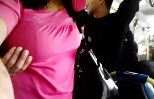 Pria itu seks dengan perempuan ingin kekasihnya ditutup.