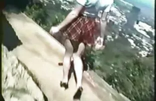 Gadis sekolah menyuap guru untuk mengulang seks dengan perempuan mengandung ujian.