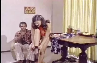 Ayah tiriku yang hitam. cara bersetubuh dengan pasangan