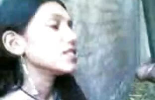 Gadis ini diserang. seks dengan ibu mengandung