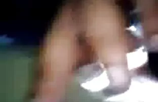 Seorang pria gemuk, hanya masuk ke vagina bersetubuh dengan orang hamil gadis dalam proses transfer.