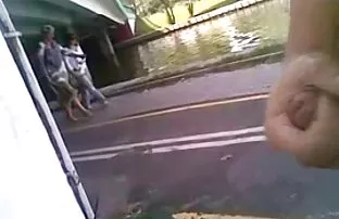 Blowjob seks dengan suami orang Remaja mabuk memohon