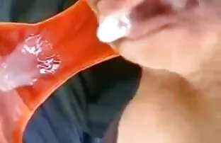 Jadi mengunyah vaginanya, rahang seks dengan bantal nya booming
