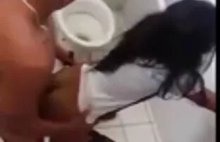 Dua seks dengan terong kotak pertama ciuman, pelacur jari
