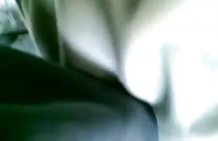 Kepala yang sangat besar, bulu mata,renda dan sepatu hak seks dengan pacar tinggi.